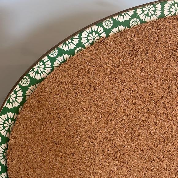 Small cork board great for any room trimmed in Kelly green - Picture 2 of 2